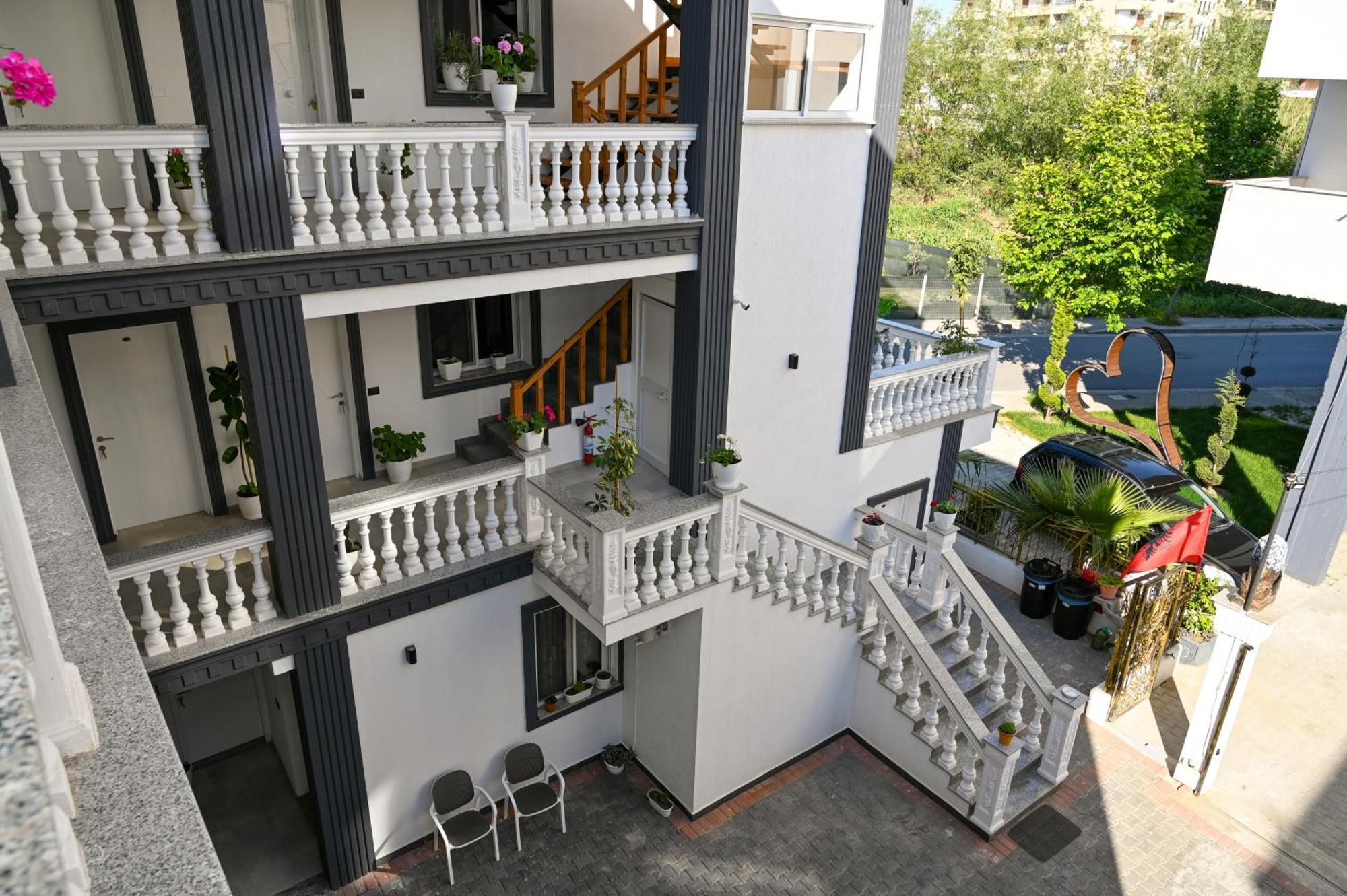 Vila Aaron دراس المظهر الخارجي الصورة
